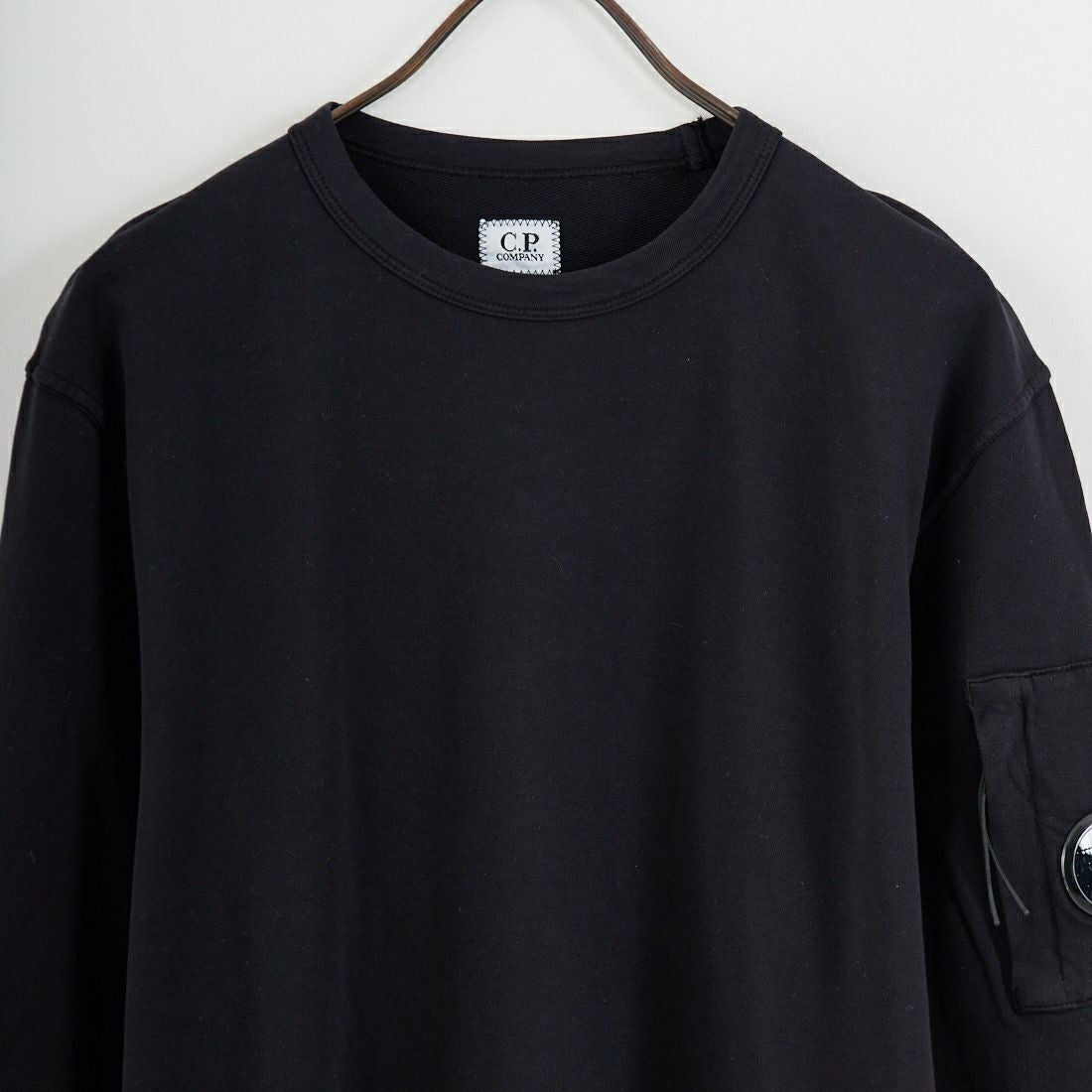C.P.COMPANY [シーピーカンパニー] ライトフリースクルーネック