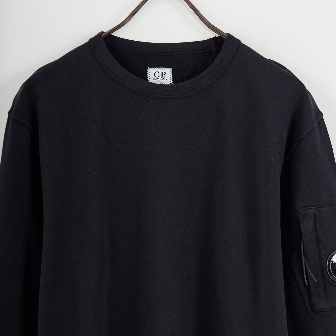 C.P.COMPANY [シーピーカンパニー] ライトフリースクルーネックスウェット [RCCMSS711A] 999 BLACK