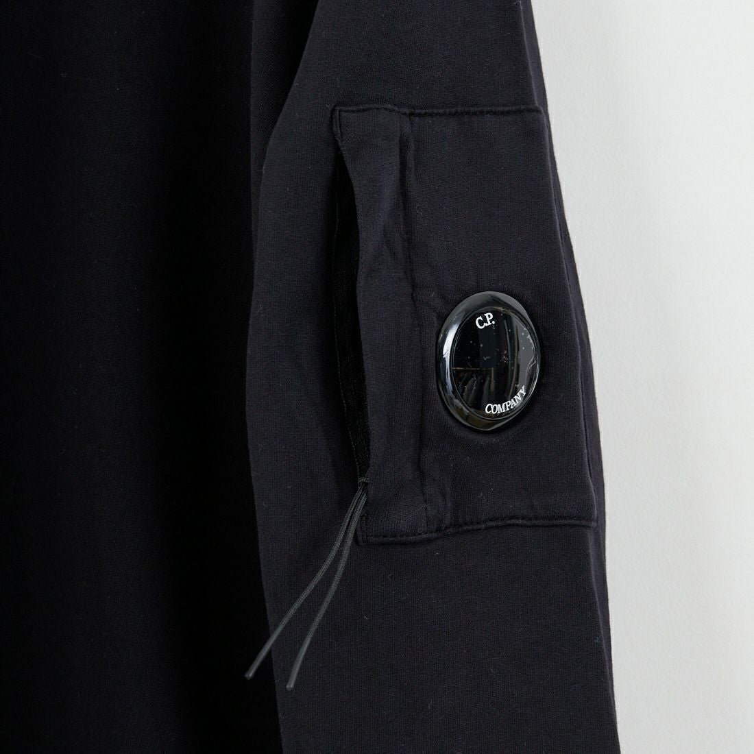 C.P.COMPANY [シーピーカンパニー] ライトフリースクルーネック