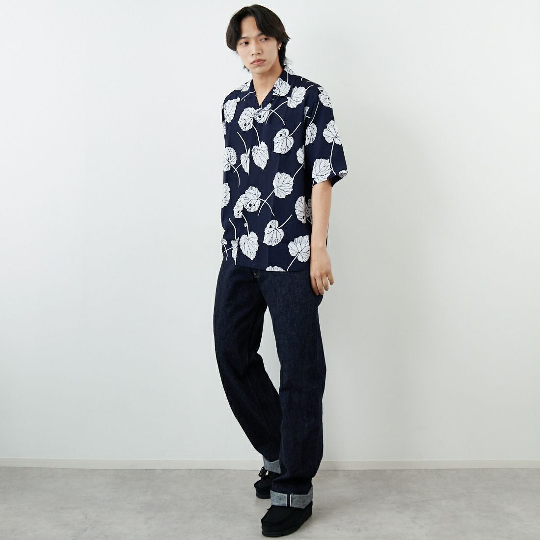 vSouth2West8 [サウスツーウエストエイト] ショートスリーブオープンカラーシャツ [SX678] B NAVY &&モデル身長：179cm 着用サイズ：L&&