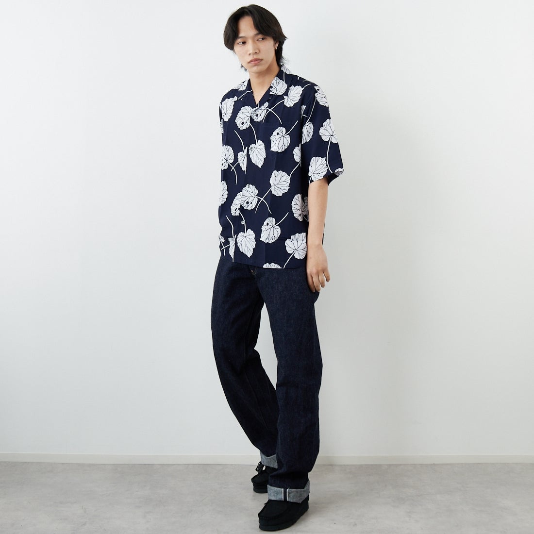vSouth2West8 [サウスツーウエストエイト] ショートスリーブオープンカラーシャツ [SX678] B NAVY &&モデル身長：179cm 着用サイズ：L&&
