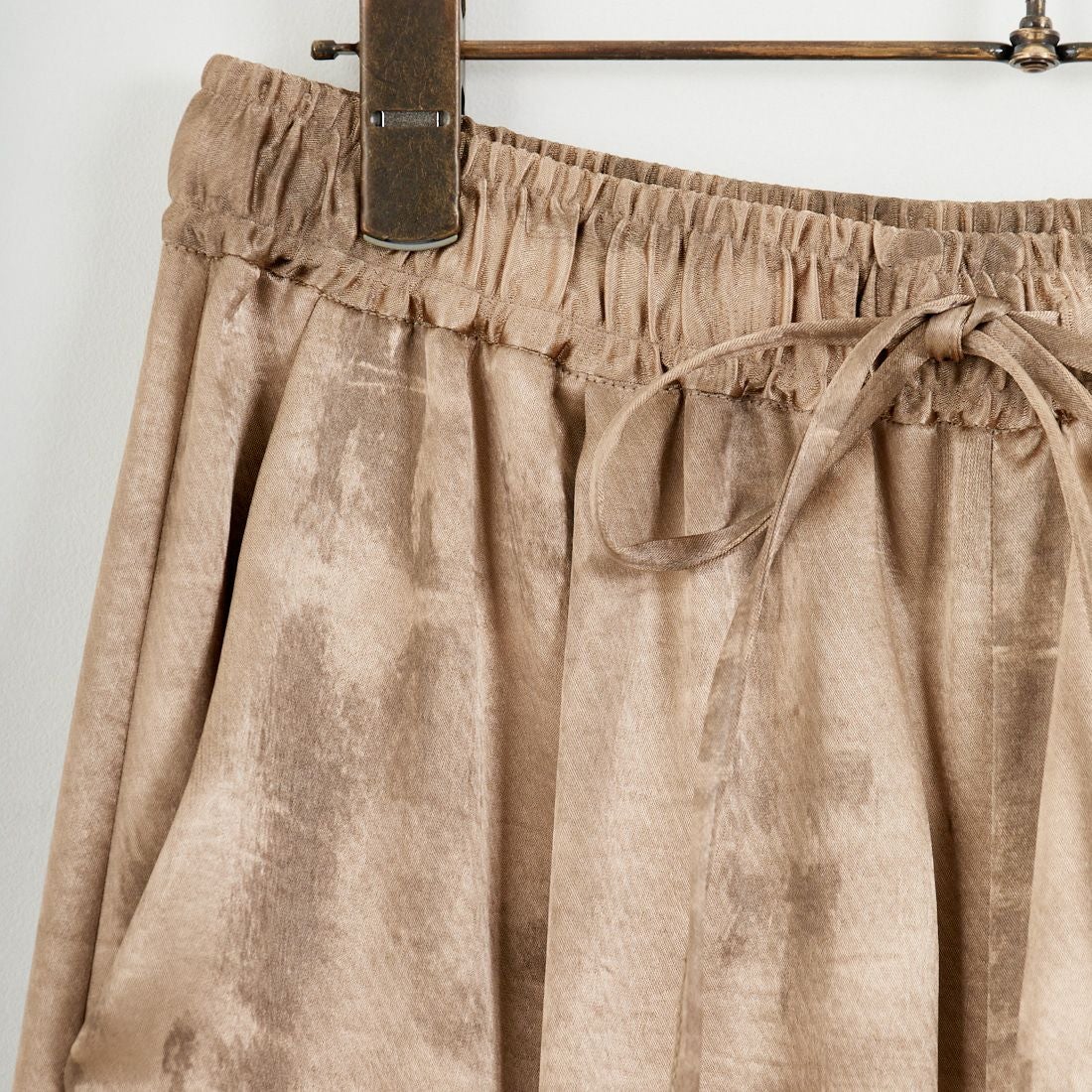 CHIGNON [シニヨン] プリントカーゴパンツ [3556-420KK] BROWN