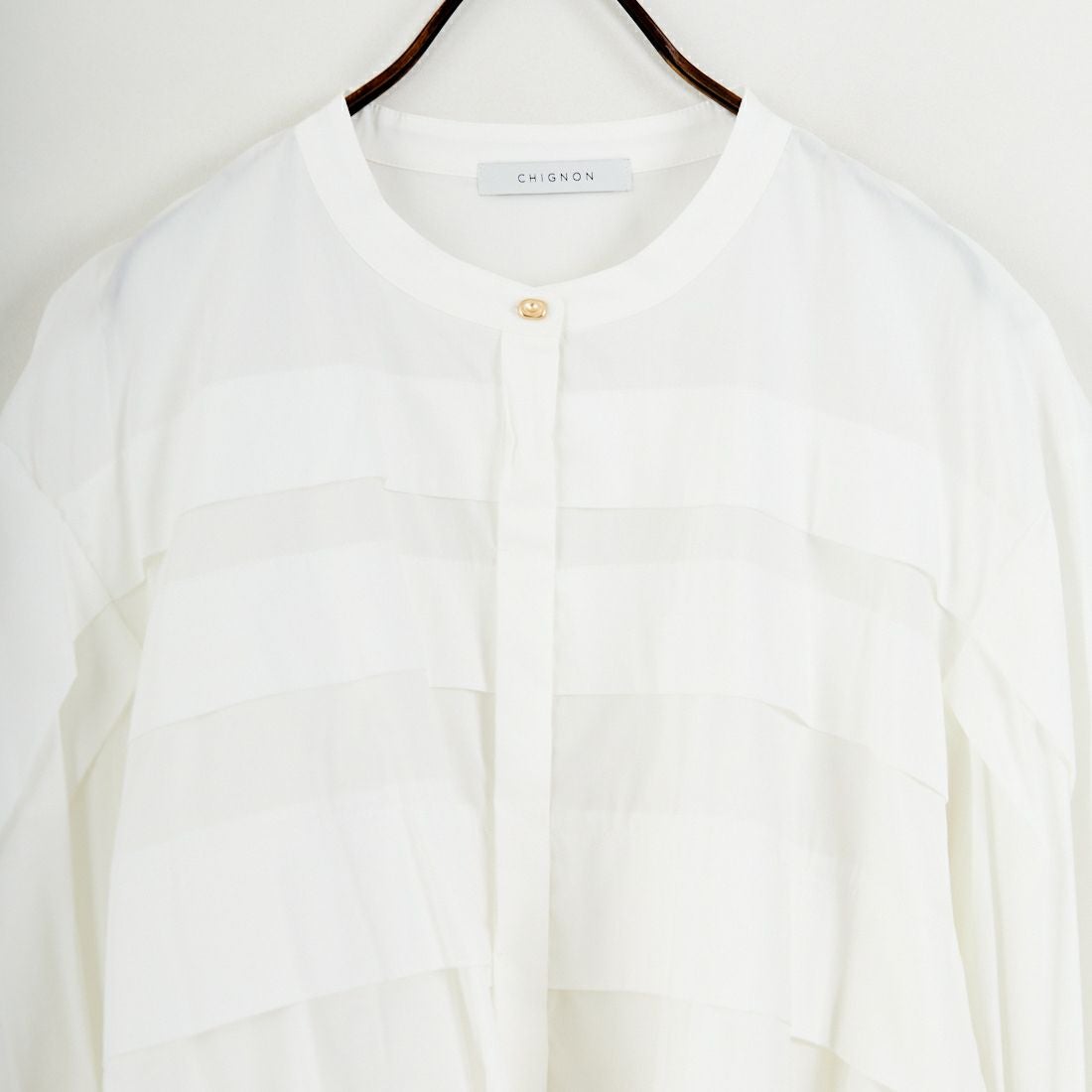 CHIGNON [シニヨン] ピンタックフレアシャツ [1956-422KK] WHITE