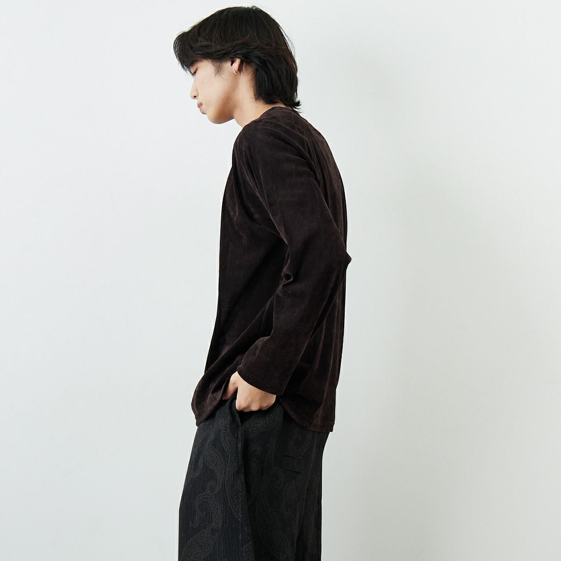 Needles [ニードルズ] UネックロングスリーブTシャツ [SX435] B BROWN &&モデル身長：179cm 着用サイズ：M&&