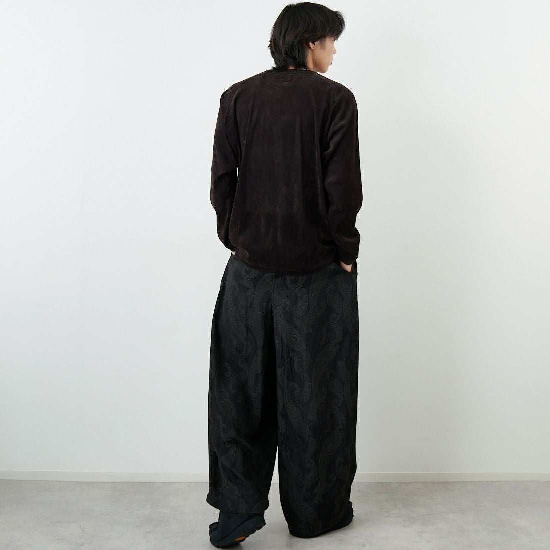 Needles [ニードルズ] UネックロングスリーブTシャツ [SX435] B BROWN &&モデル身長：179cm 着用サイズ：M&&