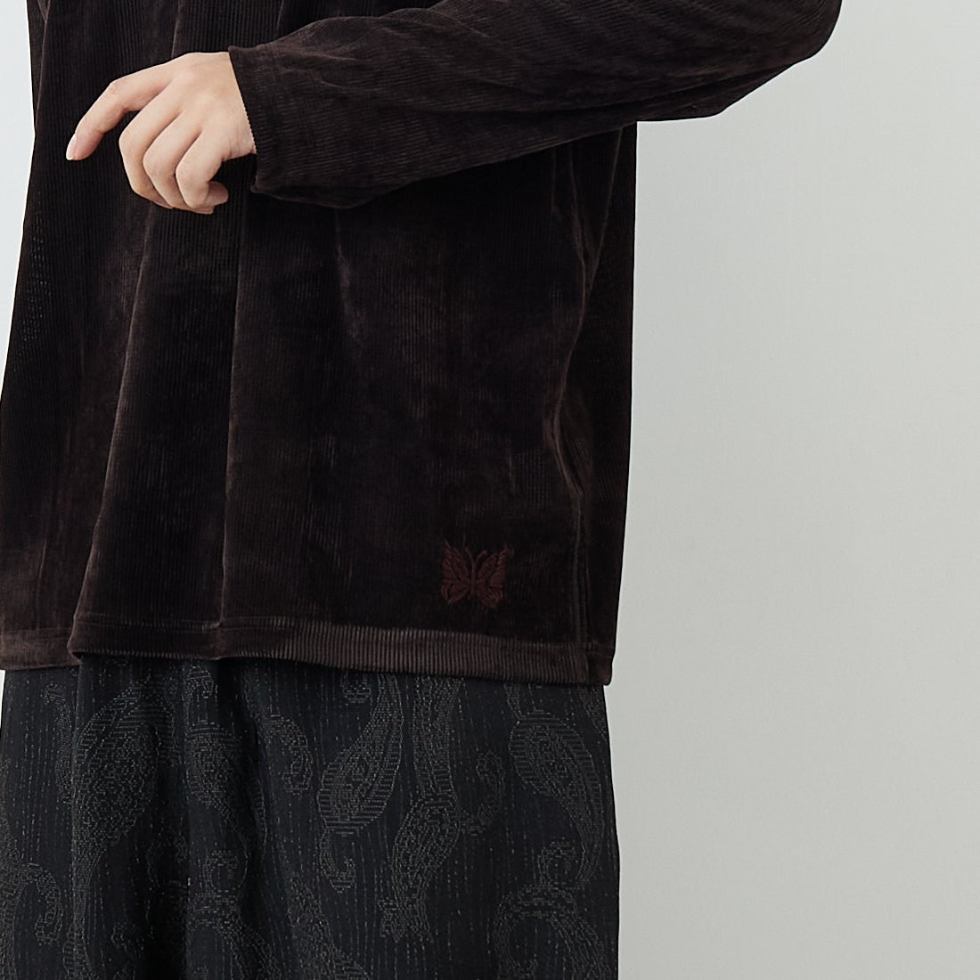 Needles [ニードルズ] UネックロングスリーブTシャツ [SX435] B BROWN &&モデル身長：179cm 着用サイズ：M&&