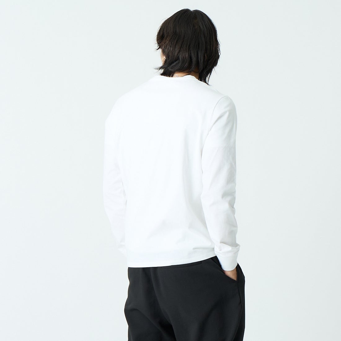 A.P.C. [アー・ペー・セー] Petite Rue Madame ロングスリーブTシャツ [PETITE-RUE-MADAME-H] 90 BLANC &&モデル身長：179cm 着用サイズ：M&&