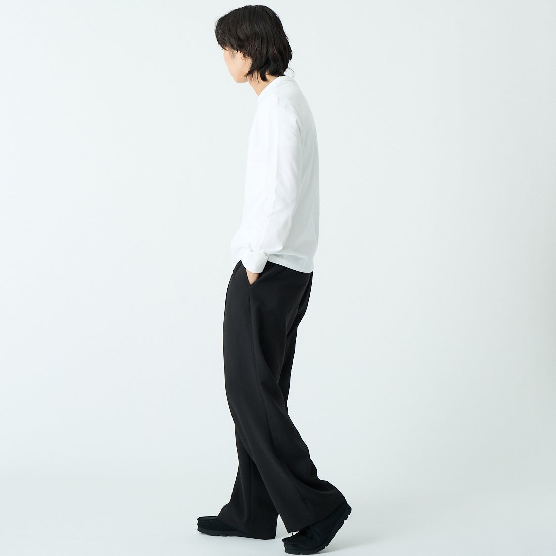A.P.C. [アー・ペー・セー] Petite Rue Madame ロングスリーブTシャツ [PETITE-RUE-MADAME-H] 90 BLANC &&モデル身長：179cm 着用サイズ：M&&