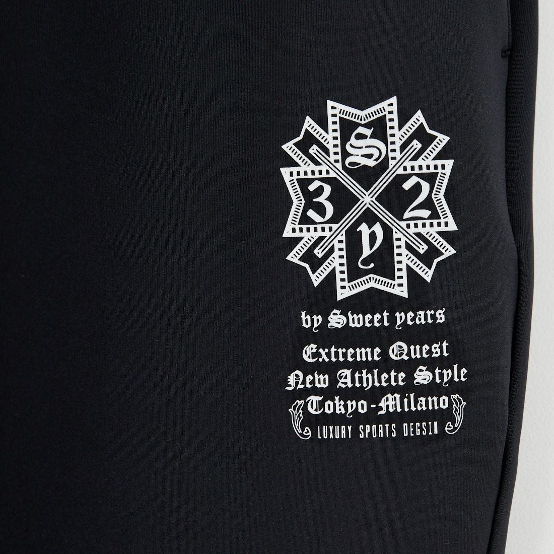 SY32 [エスワイサーティトゥ] ダブルニットゴシックロゴパンツ [32-26SN1-06] BLACK