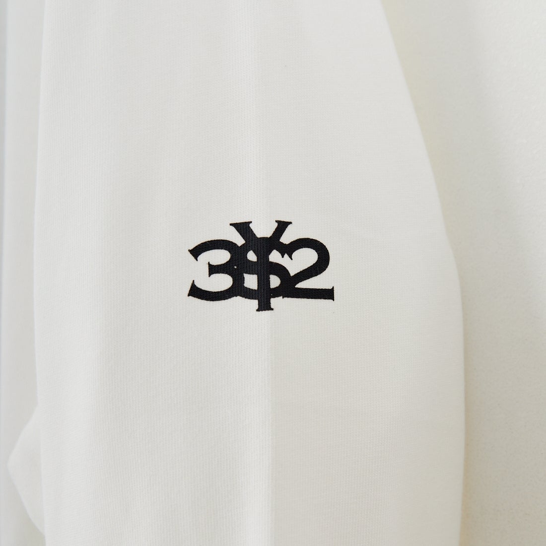 SY32 [エスワイサーティトゥ] ネックラウンドプリント ロングスリーブTシャツ [32-26SN1-15] WHITE