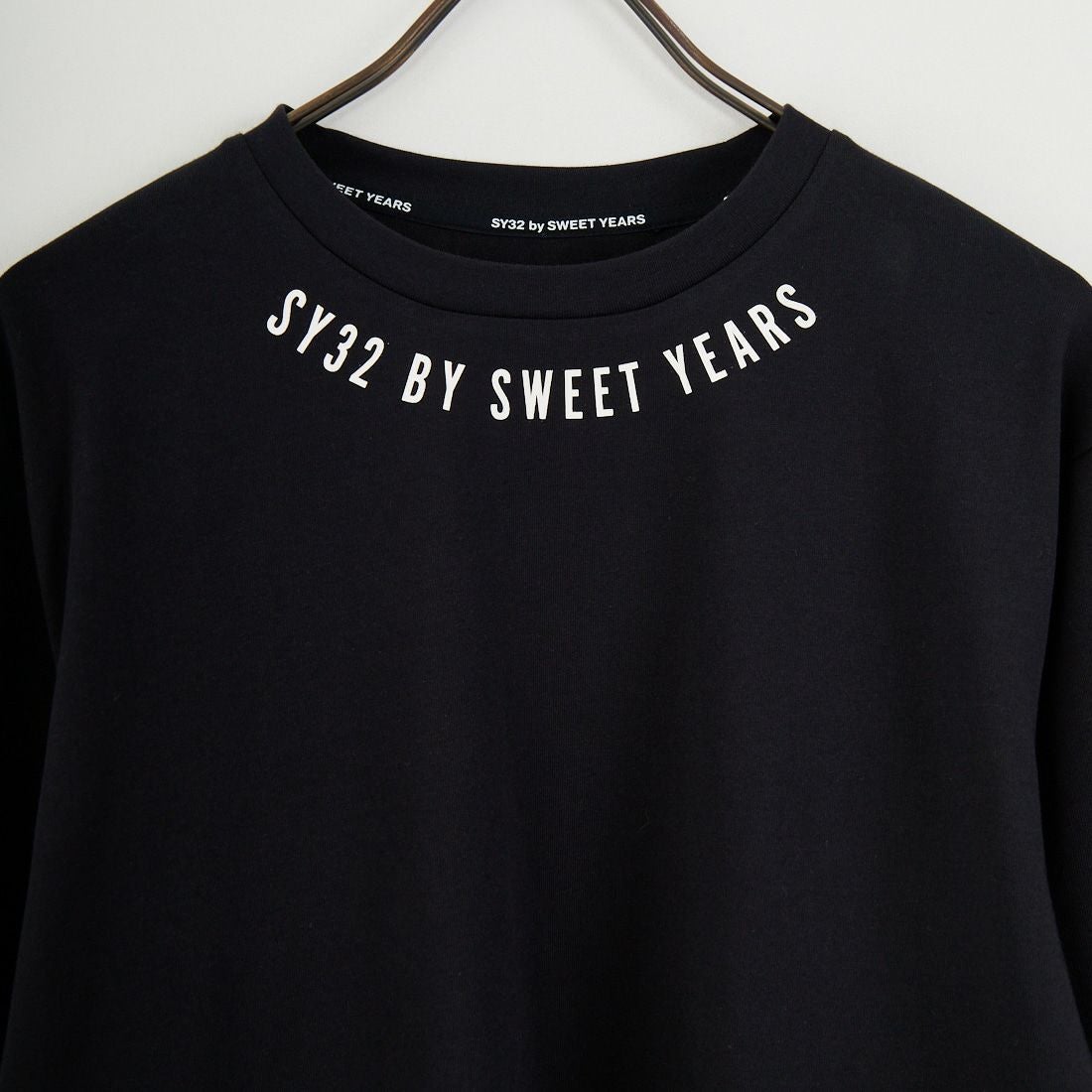 SY32 [エスワイサーティトゥ] ネックラウンドプリント ロングスリーブTシャツ [32-26SN1-15] BLACK