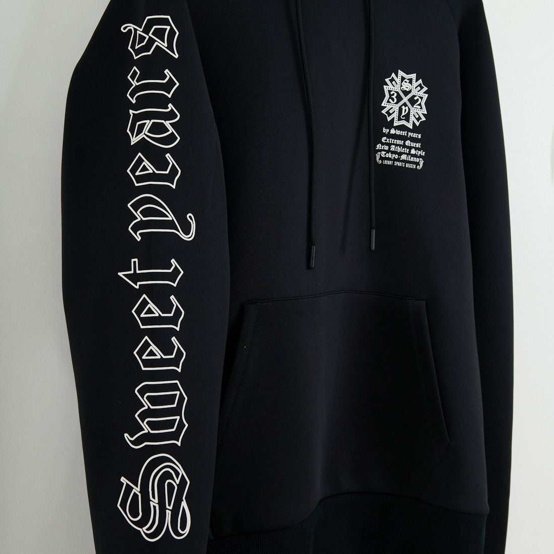 SY32 [エスワイサーティトゥ] ダブルニットゴシックロゴフーディ [32-26SN1-05] BLACK