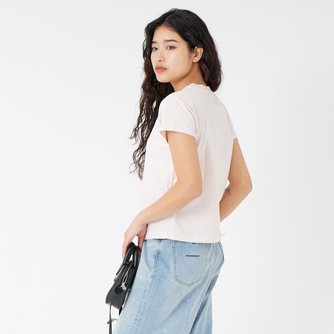 MM6 Maison Margiela [エムエムシックス メゾン マルジェラ] ニューメリック コットンTシャツ [S52GC0326-M20170] 231 PINK &&モデル身長：162cm 着用サイズ：S&&