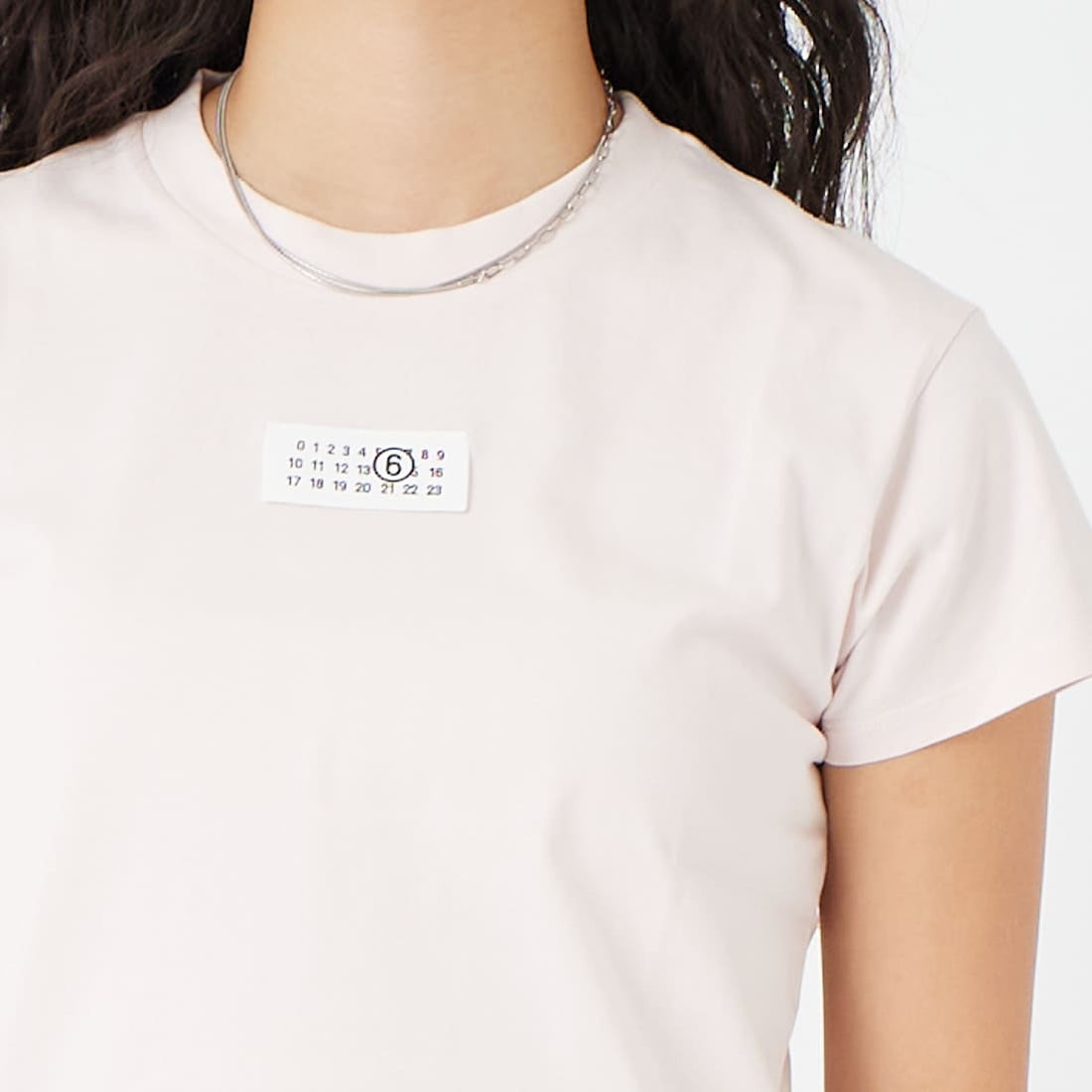 MM6 Maison Margiela [エムエムシックス メゾン マルジェラ] ニューメリック コットンTシャツ [S52GC0326-M20170] 231 PINK &&モデル身長：162cm 着用サイズ：S&&