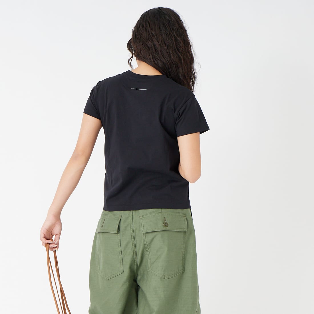 MM6 Maison Margiela [エムエムシックス メゾン マルジェラ] ニューメリック コットンTシャツ [S52GC0327-M20170] 900 BLACK &&モデル身長：162cm 着用サイズ：S&&