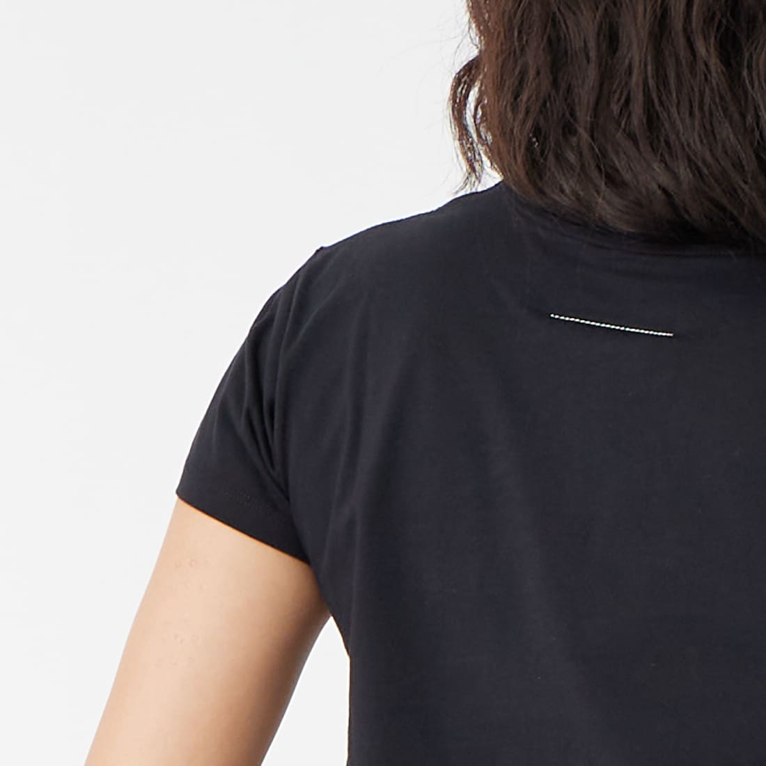 MM6 Maison Margiela [エムエムシックス メゾン マルジェラ] ニューメリック コットンTシャツ [S52GC0327-M20170] 900 BLACK &&モデル身長：162cm 着用サイズ：S&&