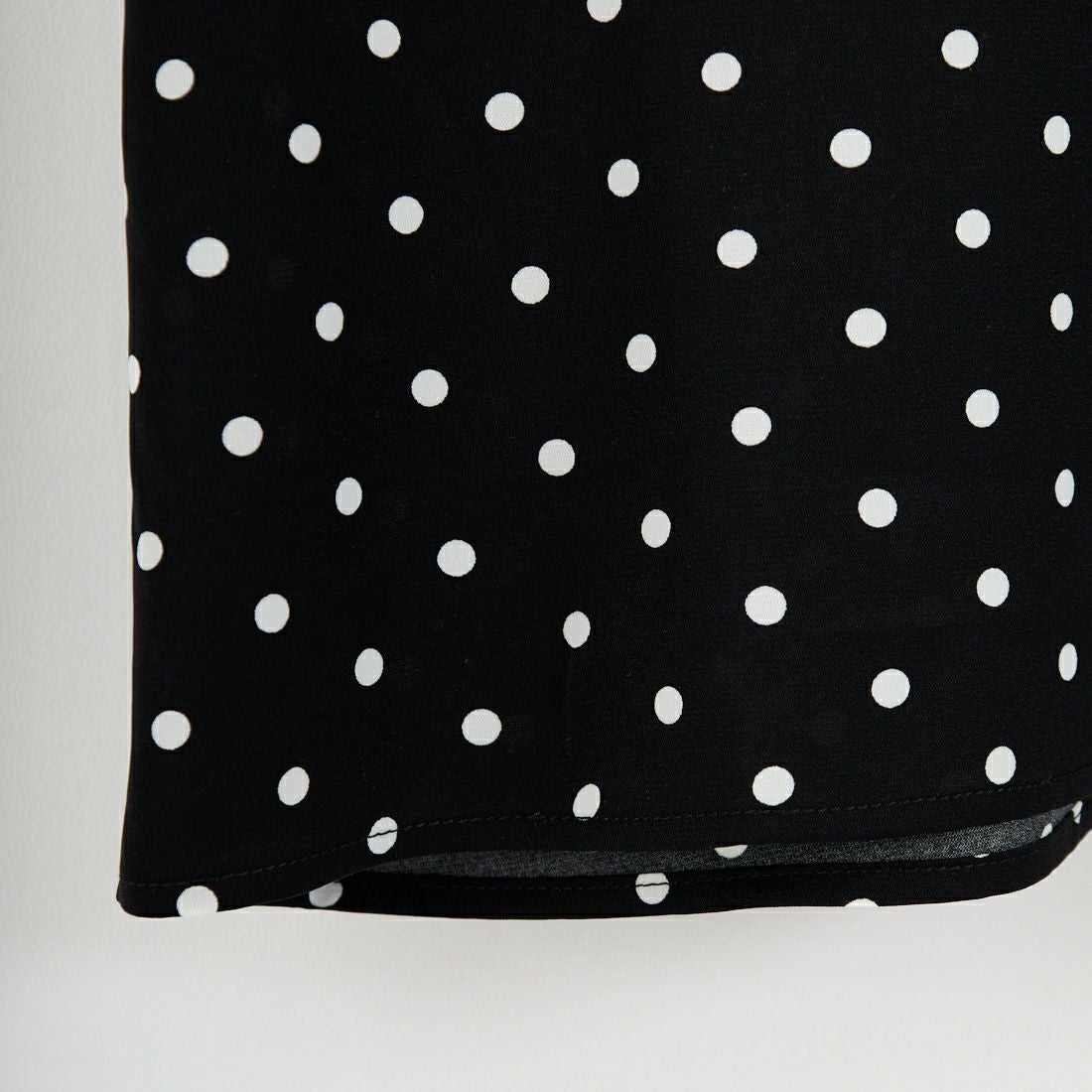 Jf Ready Made [ジェイエフレディメイド] ラッフルデザインブラウス [3110301] 064 ｸﾛ/ｵﾌ