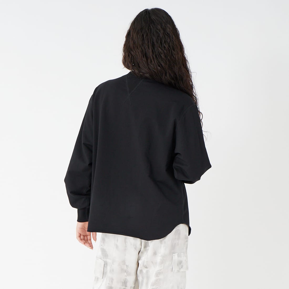 Jf Ready Made [ジェイエフレディメイド] ダブルガゼット裏毛プルオーバー [3110102] 801 ﾌﾞﾗｯｸ &&モデル身長：162cm 着用サイズ：F&&