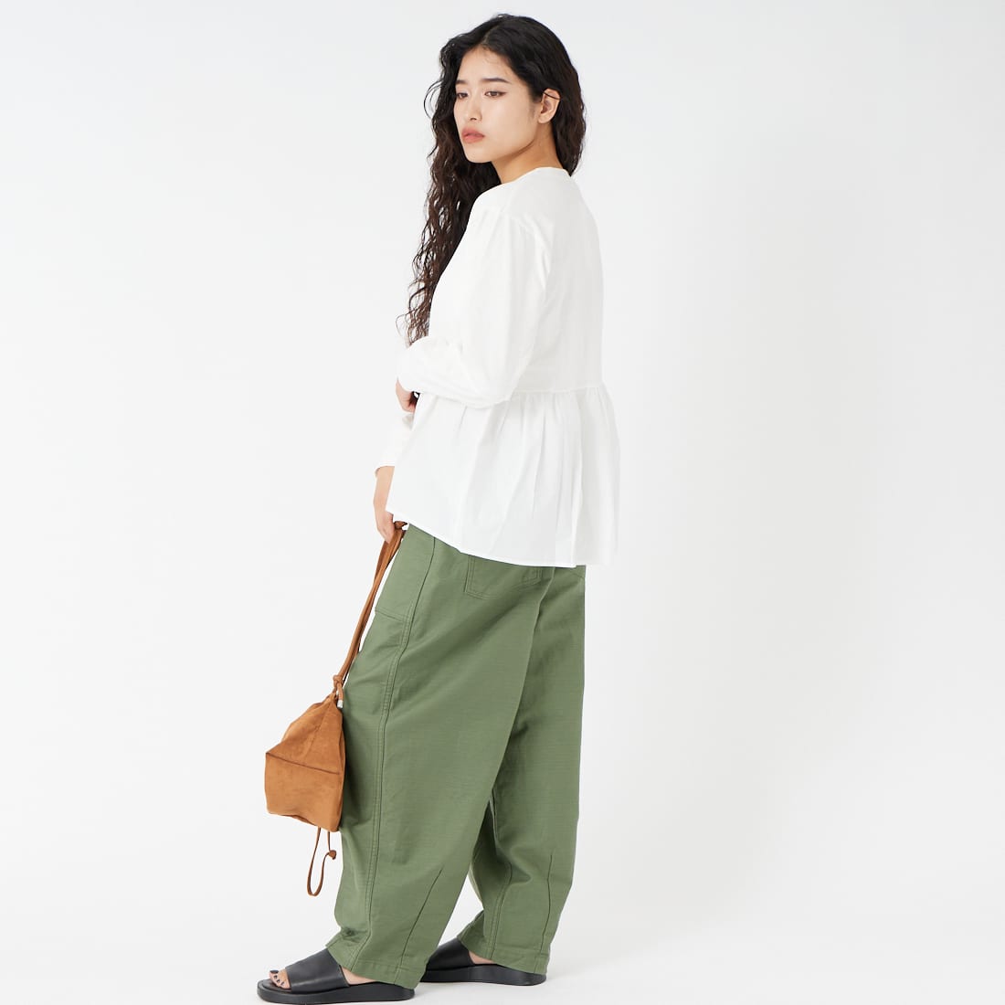 Jf Ready Made [ジェイエフレディメイド] 布帛ウエスト切替プルオーバー [3110103] 104 ｵﾌｼﾛ &&モデル身長：162cm 着用サイズ：F&&