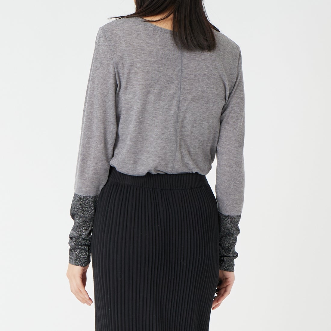 Jf Ready Made [ジェイエフレディメイド] 2WAYラメカフスインナー [922-15008] ﾓｸｸﾞﾚｰ &&モデル身長：162cm 着用サイズ：F&&