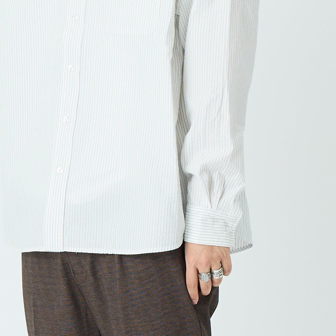 Jeans Factory Clothes [ジーンズファクトリークローズ] ビッグボタンダウンシャツ [JFC-261-023] A WH/BK ST &&モデル身長：179cm 着用サイズ：M&&