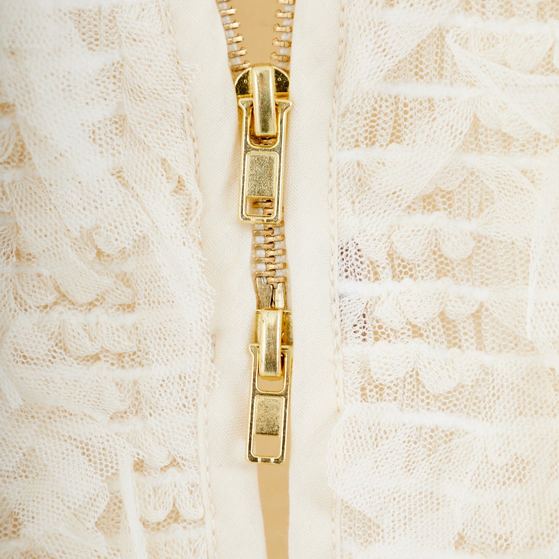 CHIGNON [シニヨン] チュールレースドッキングベスト [8556-490NH] IVORY