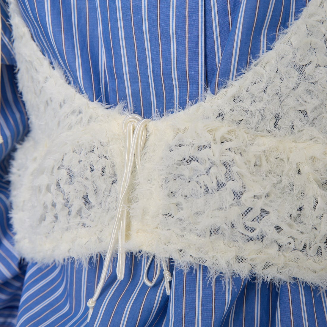 CHIGNON [シニヨン] 刺繍チュールビスチェ [1956-463BZ] IVORY &&モデル身長：159cm 着用サイズ：F&&