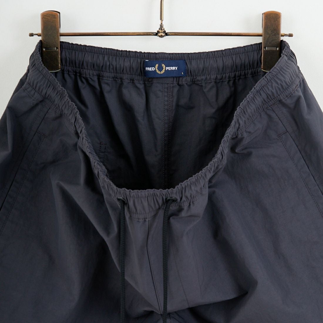 FRED PERRY [フレッドペリー] 別注 ツインティップライン ワンポイントロゴ刺繍 スイムショートパンツ [FPM-26S-020JF]  ANCHOR GRE