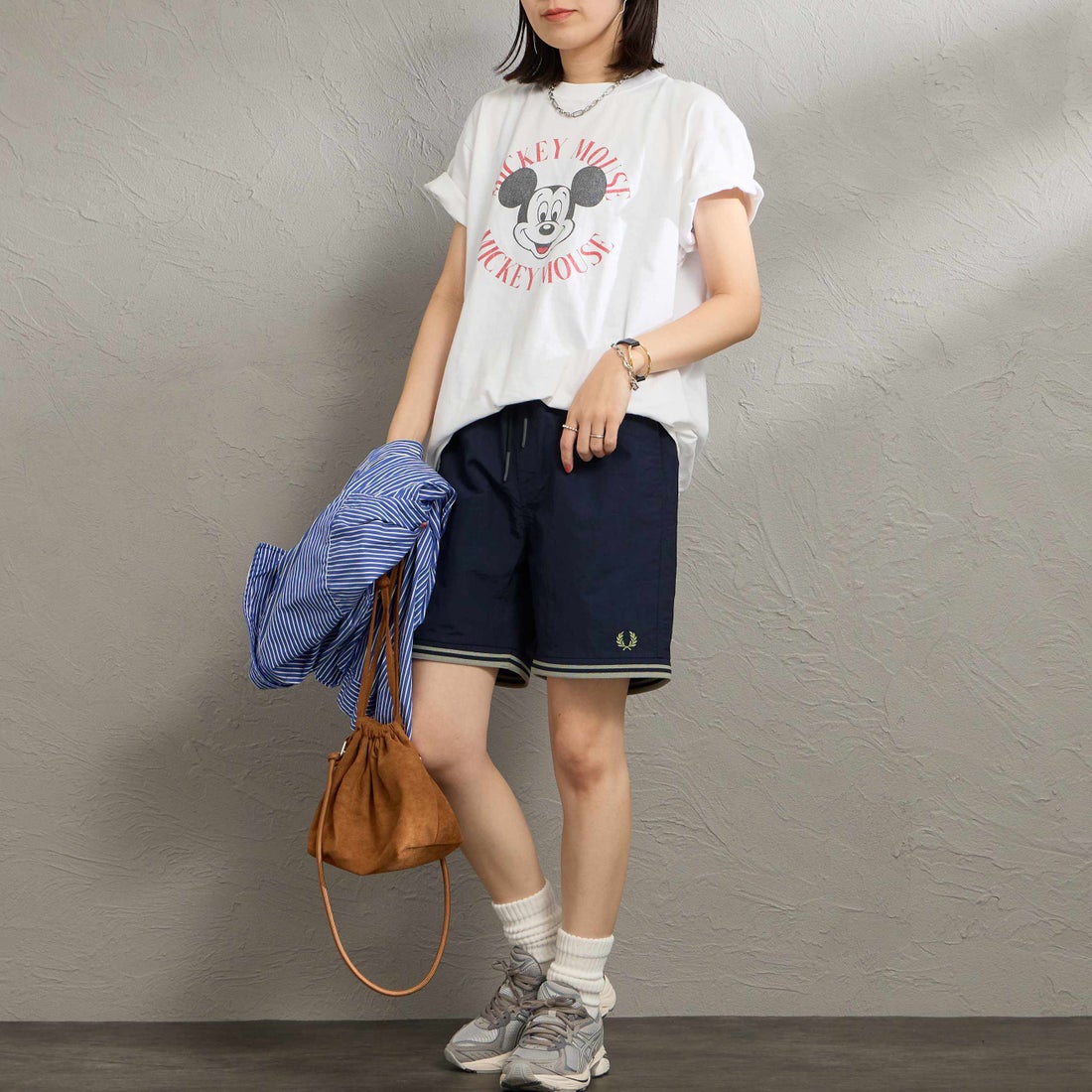 FRED PERRY [フレッドペリー] 別注 ツインティップライン ワンポイントロゴ刺繍 スイムショートパンツ [FPM-26S-020JF] NAVY/SEAGR &&モデル身長：160cm 着用サイズ：S&&