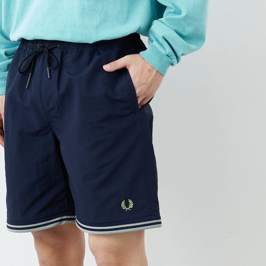 FRED PERRY [フレッドペリー] 別注 ツインティップライン ワンポイントロゴ刺繍 スイムショートパンツ [FPM-26S-020JF] NAVY/SEAGR