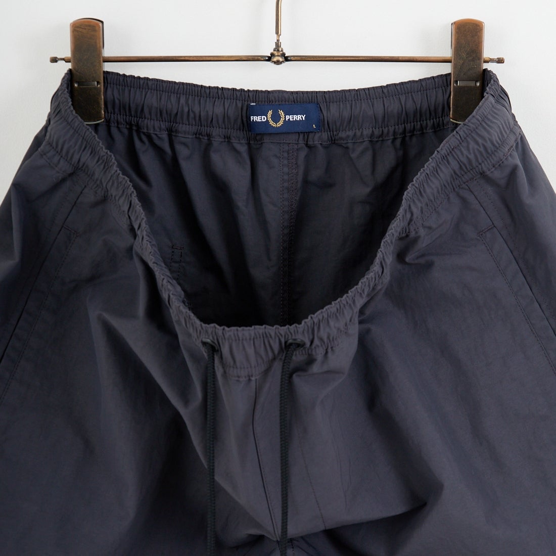 FRED PERRY [フレッドペリー] 別注 ツインティップライン ワンポイントロゴ刺繍 スイムショートパンツ [FPM-26S-020JF] ANCHOR GRE