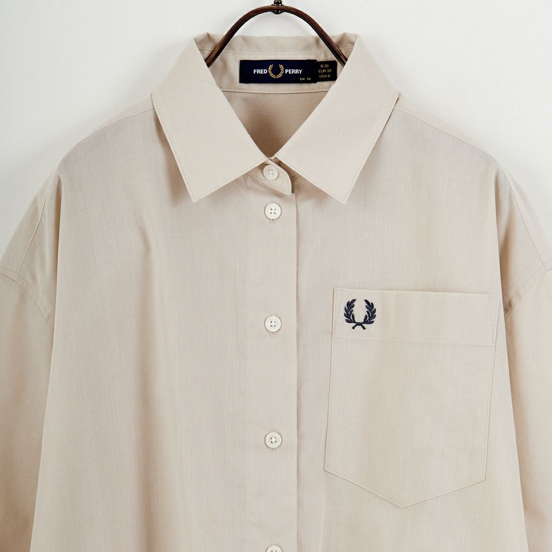 FRED PERRY [フレッドペリー] 別注 ワンポイントロゴ刺繍シアーシャツ [FPW-26S-035JF] OAMEAL/ANC