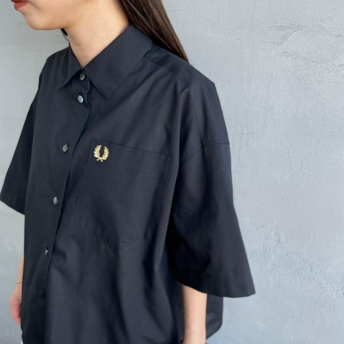 FRED PERRY [フレッドペリー] 別注 ワンポイントロゴ刺繍シアーシャツ [FPW-26S-035JF] BLACK/CHAM