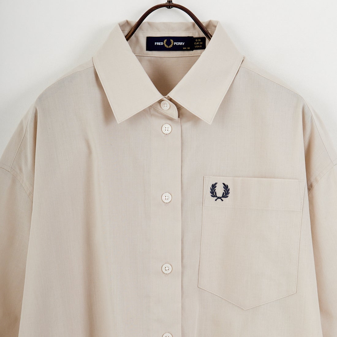 FRED PERRY [フレッドペリー] 別注 ワンポイントロゴ刺繍シアーシャツ [FPW-26S-035JF] OAMEAL/ANC