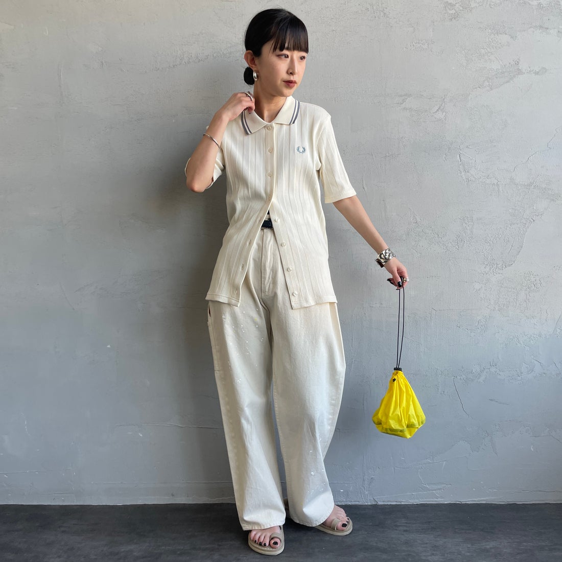 FRED PERRY [フレッドペリー] 別注 ツインティップライン リブポロシャツ [FPW-26S-033JF] ECRU/STOCK &&モデル身長：150cm 着用サイズ：10&&