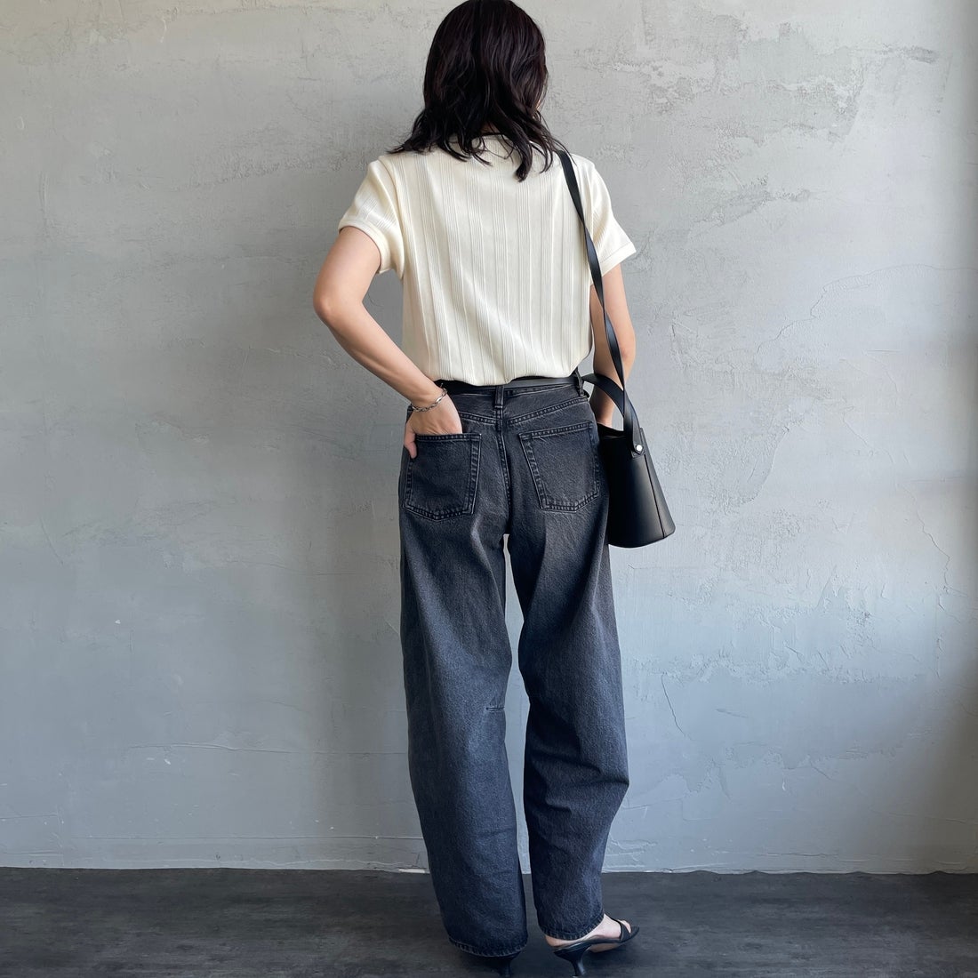 FRED PERRY [フレッドペリー] 別注 ランダムリブ ワンポイントロゴ刺繍リンガーTシャツ [FPW-26S-032JF] ECRU/GRASS &&モデル身長：160cm 着用サイズ：10&&