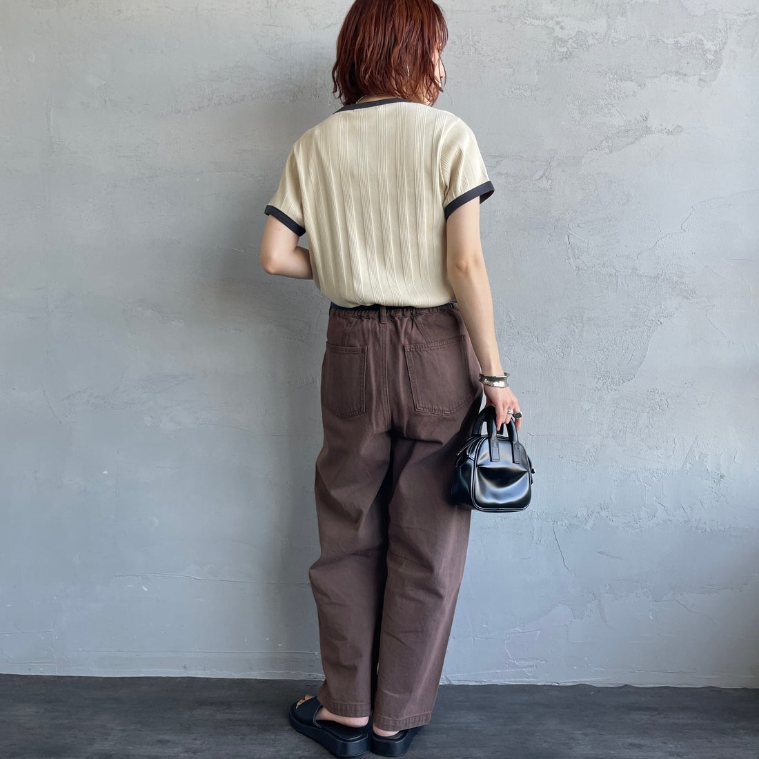 FRED PERRY [フレッドペリー] 別注 ランダムリブ ワンポイントロゴ刺繍リンガーTシャツ [FPW-26S-032JF] OATMEAL/AN &&モデル身長：158cm 着用サイズ：10&&