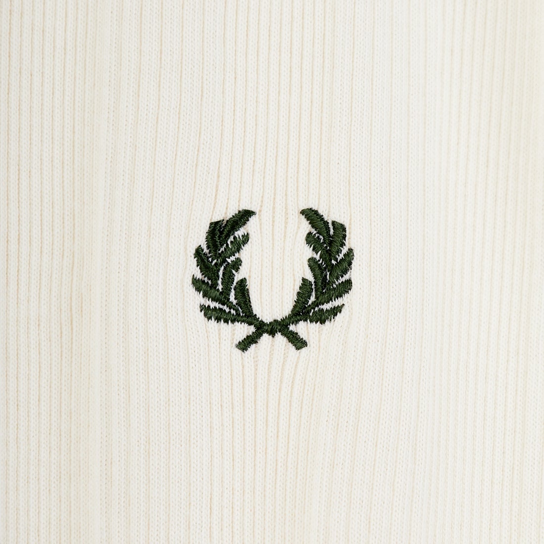 FRED PERRY [フレッドペリー] 別注 ランダムリブ ワンポイントロゴ刺繍リンガーTシャツ [FPW-26S-032JF] ECRU/GRASS