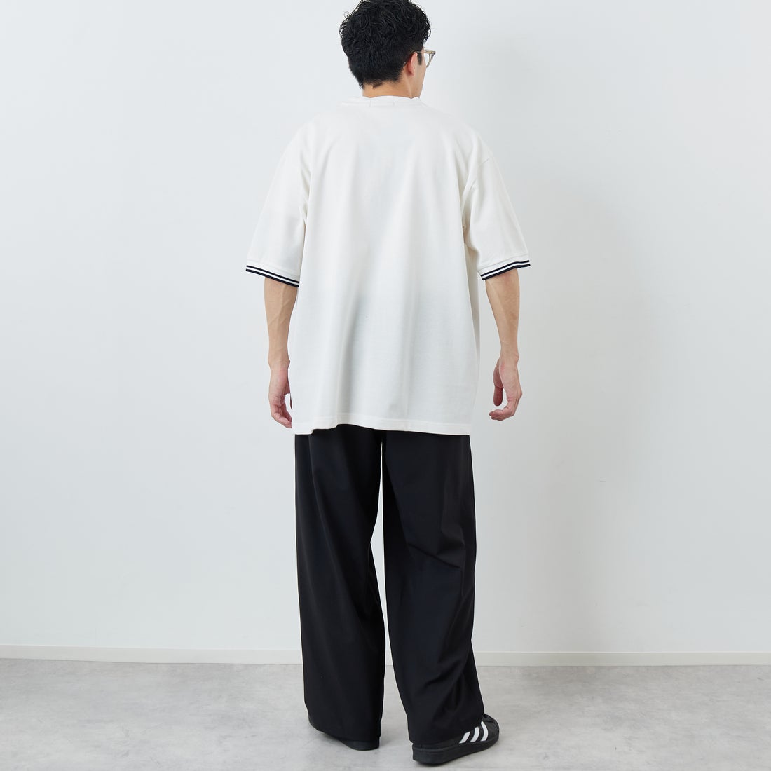 FRED PERRY [フレッドペリー] 別注 ツインティップライン ワイドシルエット鹿の子Tシャツ [FPM-26S-021JF] SNOW WHITE &&モデル身長：168cm 着用サイズ：L&&