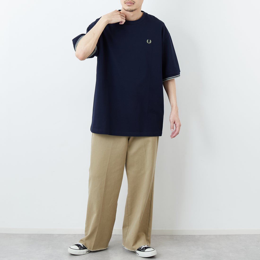 FRED PERRY [フレッドペリー] 別注 ツインティップライン ワイドシルエット鹿の子Tシャツ [FPM-26S-021JF] NAVY/SEAGR &&モデル身長：168cm 着用サイズ：L&&