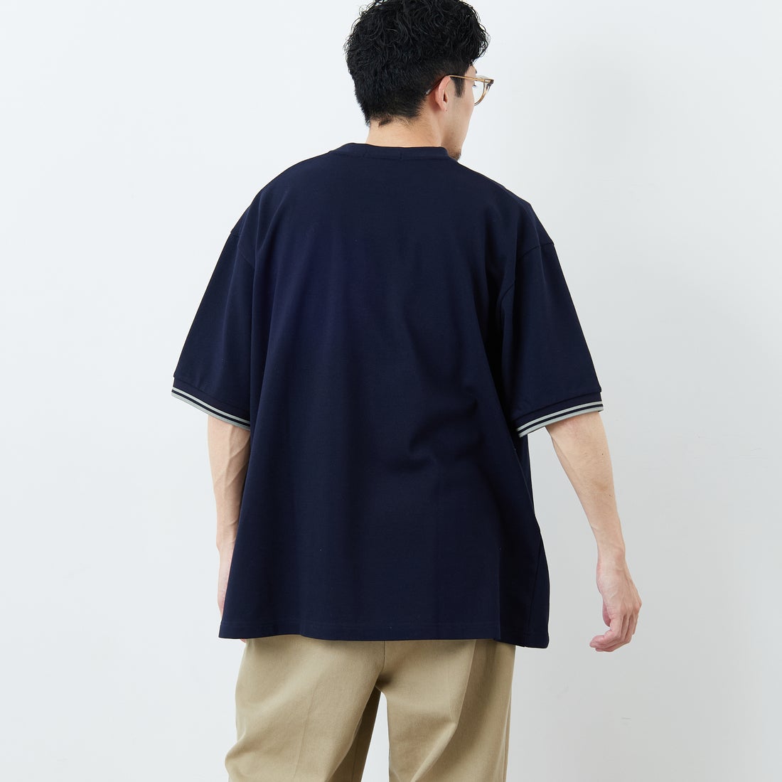 FRED PERRY [フレッドペリー] 別注 ツインティップライン ワイドシルエット鹿の子Tシャツ [FPM-26S-021JF] NAVY/SEAGR &&モデル身長：168cm 着用サイズ：L&&