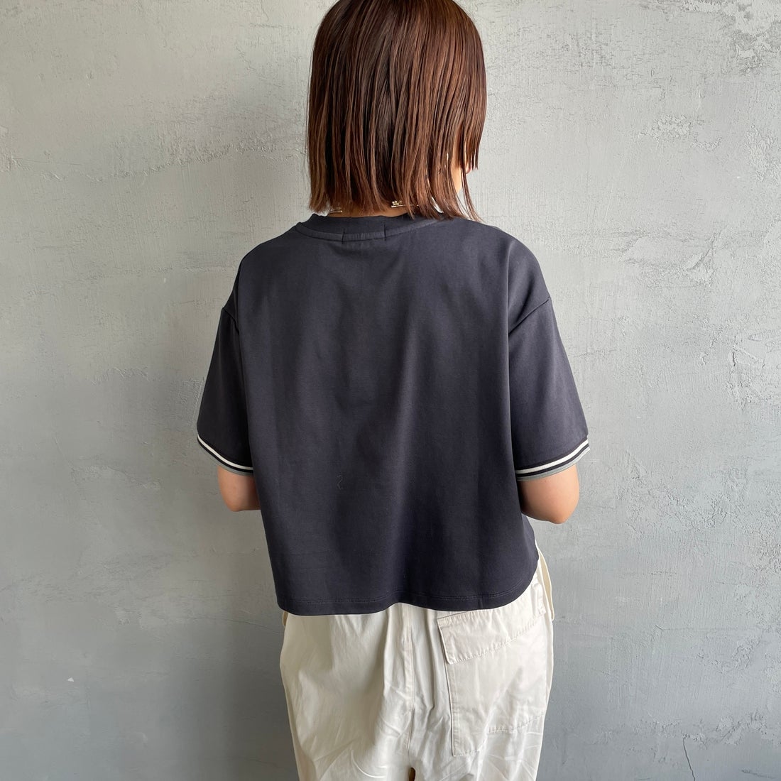 FRED PERRY [フレッドペリー] 別注 ツインティップライン ワンポイントロゴ刺繍 ショートポンチTシャツ [FPW-26S-034-JF] ANCHOR GRE &&モデル身長：159cm 着用サイズ：10&&