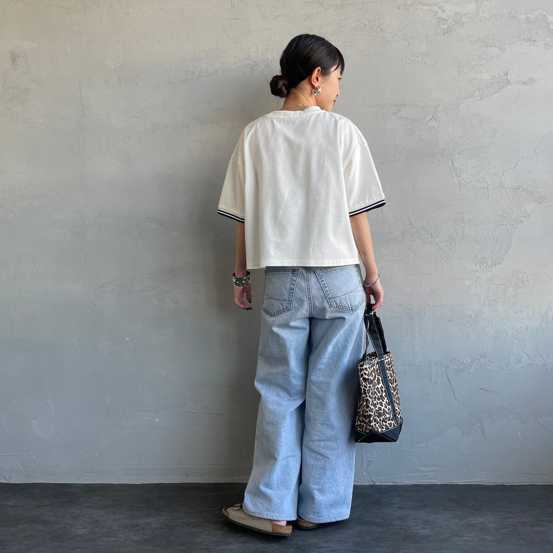 FRED PERRY [フレッドペリー] 別注 ツインティップライン ワンポイントロゴ刺繍 ショートポンチTシャツ [FPW-26S-034-JF] SNOW WHITE &&モデル身長：150cm 着用サイズ：10&&