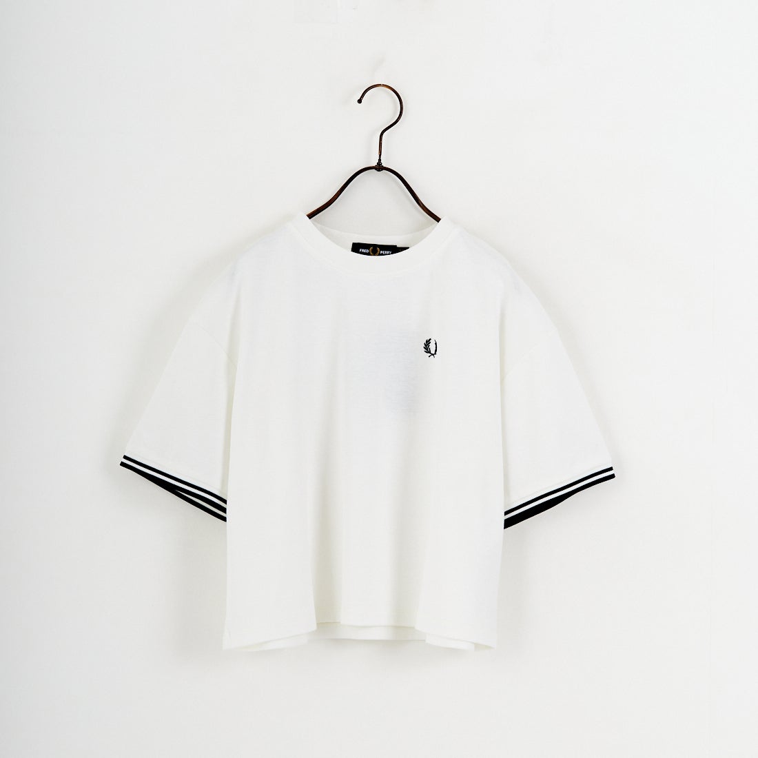 FRED PERRY [フレッドペリー] 別注 ツインティップライン ワンポイントロゴ刺繍 ショートポンチTシャツ [FPW-26S-034-JF] SNOW WHITE