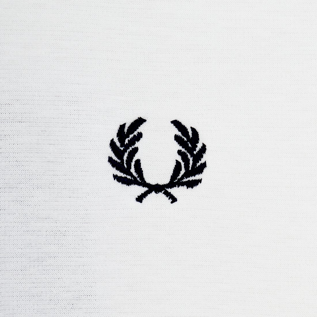 FRED PERRY [フレッドペリー] 別注 ツインティップライン ワンポイントロゴ刺繍 ショートポンチTシャツ [FPW-26S-034-JF] SNOW WHITE