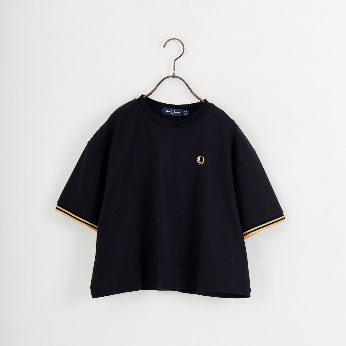 FRED PERRY [フレッドペリー] 別注 ツインティップライン ワンポイントロゴ刺繍 ショートポンチTシャツ [FPW-26S-034-JF] BLACK/CHAM