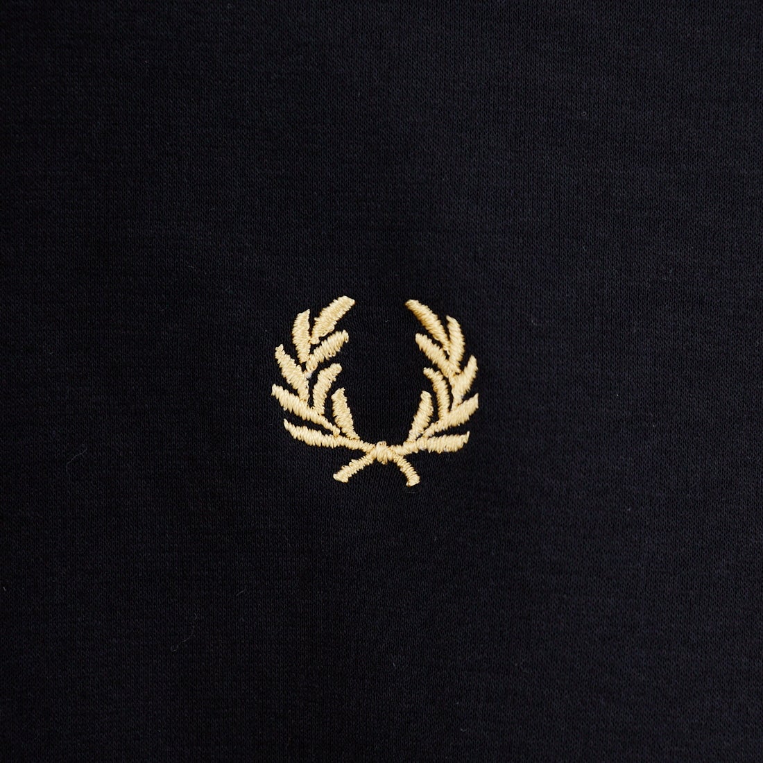 FRED PERRY [フレッドペリー] 別注 ツインティップライン ワンポイントロゴ刺繍 ショートポンチTシャツ [FPW-26S-034-JF] BLACK/CHAM