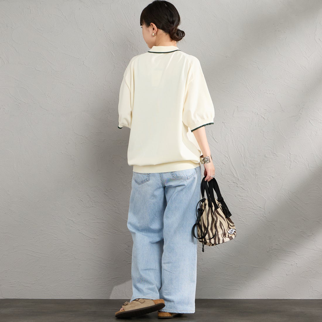 FRED PERRY [フレッドペリー] 別注 シングルティップライン サマーニットポロシャツ [FPM-26S-024JF] ECRU/GRASS &&モデル身長：150cm 着用サイズ：S&&