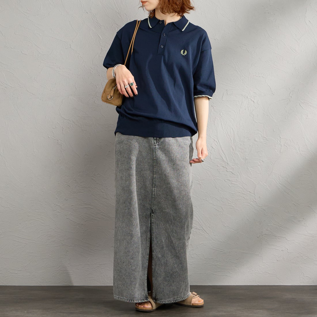 FRED PERRY [フレッドペリー] 別注 シングルティップライン サマーニットポロシャツ [FPM-26S-024JF] NAVY/SEAGR &&モデル身長：158cm 着用サイズ：S&&