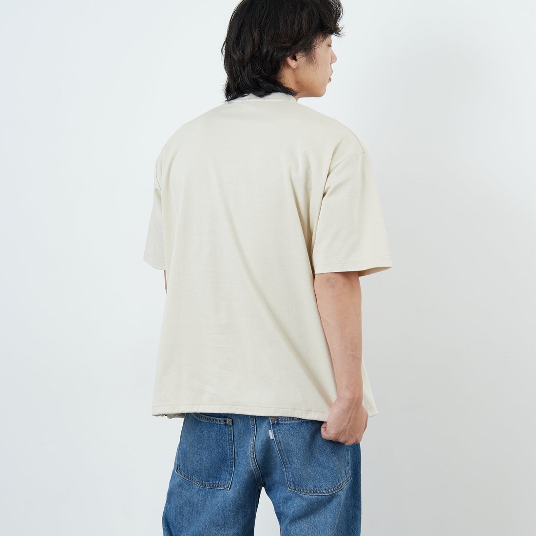 FRED PERRY [フレッドペリー] 別注 ワンポイントロゴ刺繍 ポンチドローコードTシャツ [FPM-26S-022JF] OATMEAL/AN &&モデル身長：179cm 着用サイズ：L&&